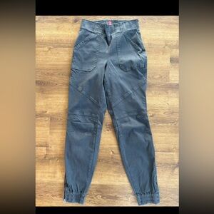 SPANX Women’s elastic waste spanx pants